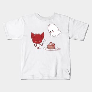 Cute spooky friends sharing cake on Halloween Kids T-Shirt